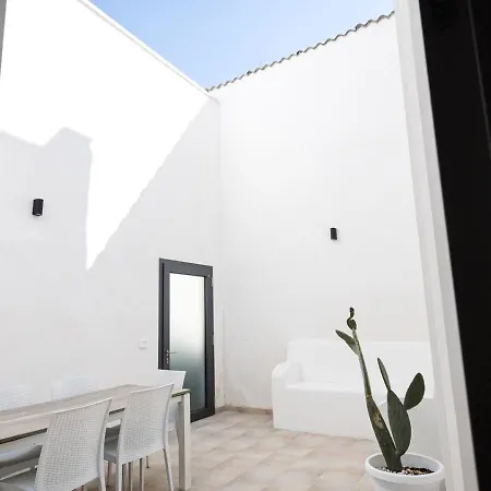 Holiday home Le Dimore Di Nonna Nina By Salento Affitti *